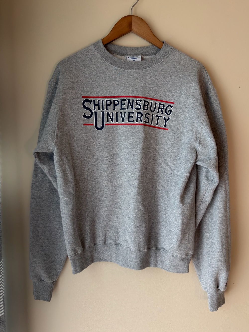 Vintage-Style Shippensburg University Champion Sweatshirt Medium